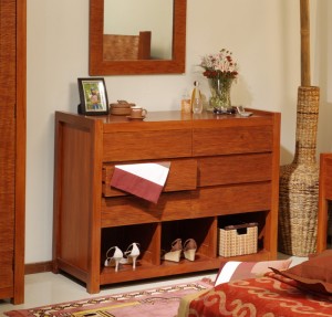 BMBR 03 chest of drawers - big and BMBR 04 mirror