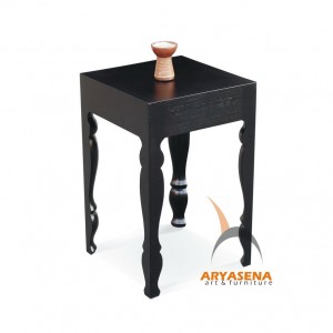 CR 11-Classic side table