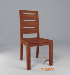 MUDR 02 dining chair